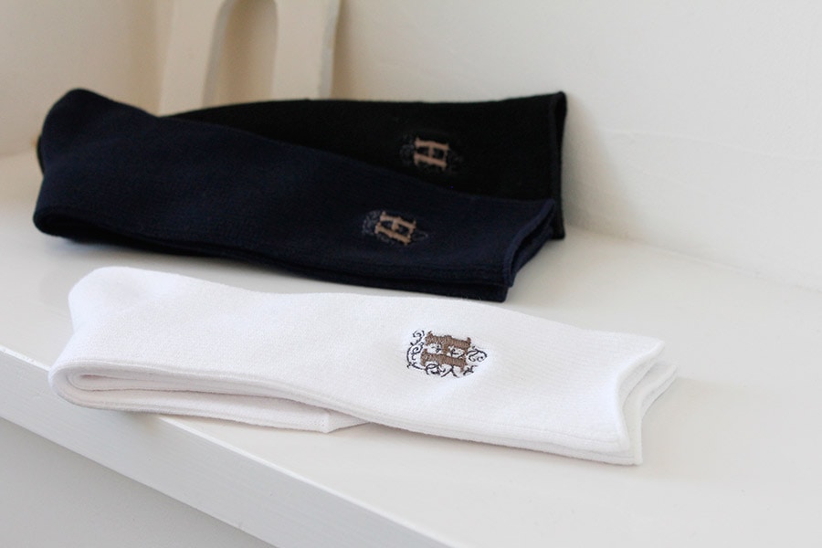 刺繍入りシンプルキッズ　サポートハイクルーソックス