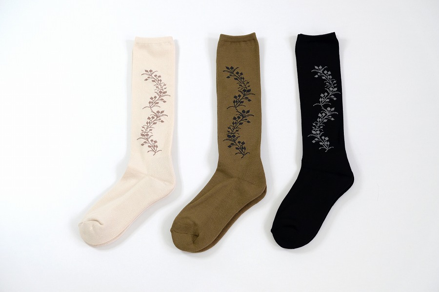 ハトムギの実　レーヨンシルクのパイルハイソックス