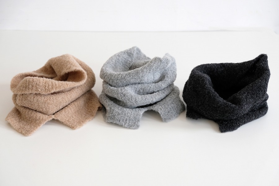 と尾州  ベビーアルパカのネックウォーマー